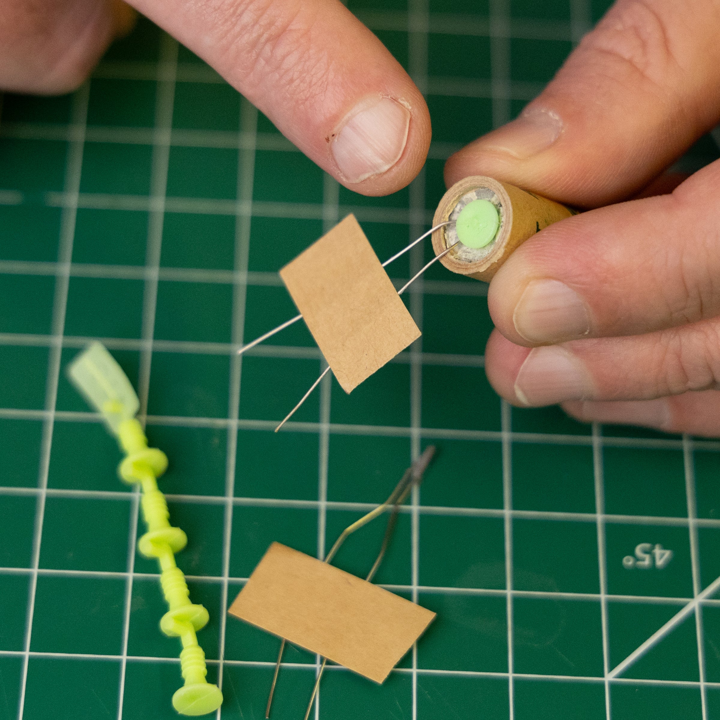 Estes A10-0T Model Rocket Engines How to Assemble 