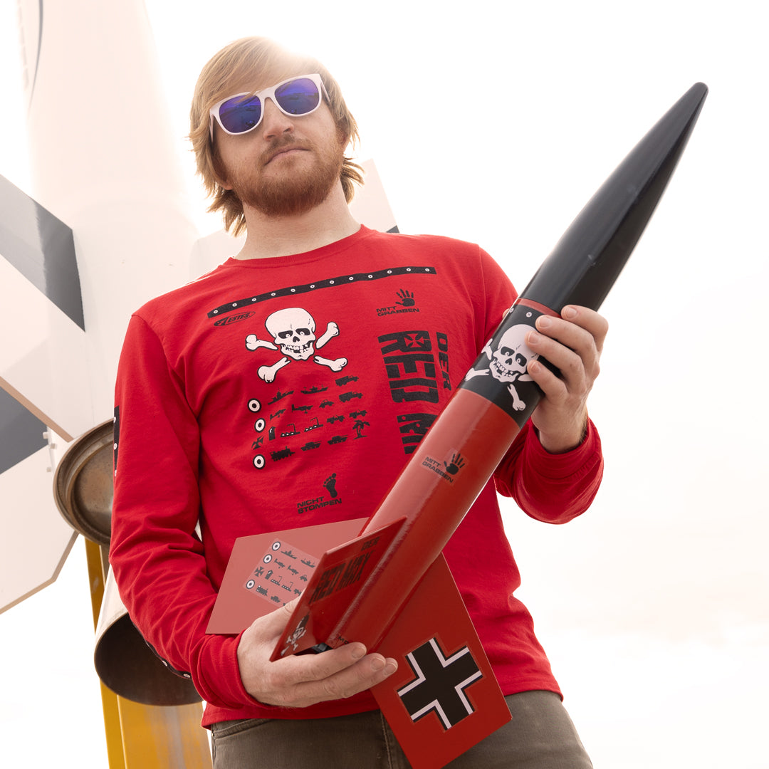 Estes Der Red Max Rocket and Shirt